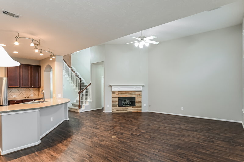2,820/Mo, 8211 Miramar Crest Ct Tomball, TX 77375 Living Room View