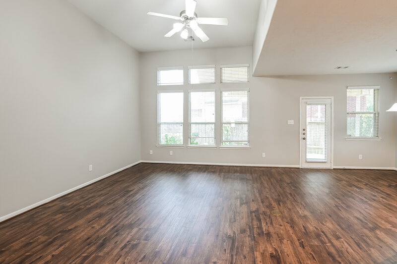 2,820/Mo, 8211 Miramar Crest Ct Tomball, TX 77375 Living Area View