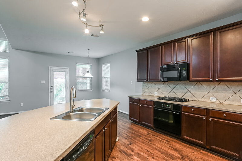 2,820/Mo, 8211 Miramar Crest Ct Tomball, TX 77375 Kitchen View