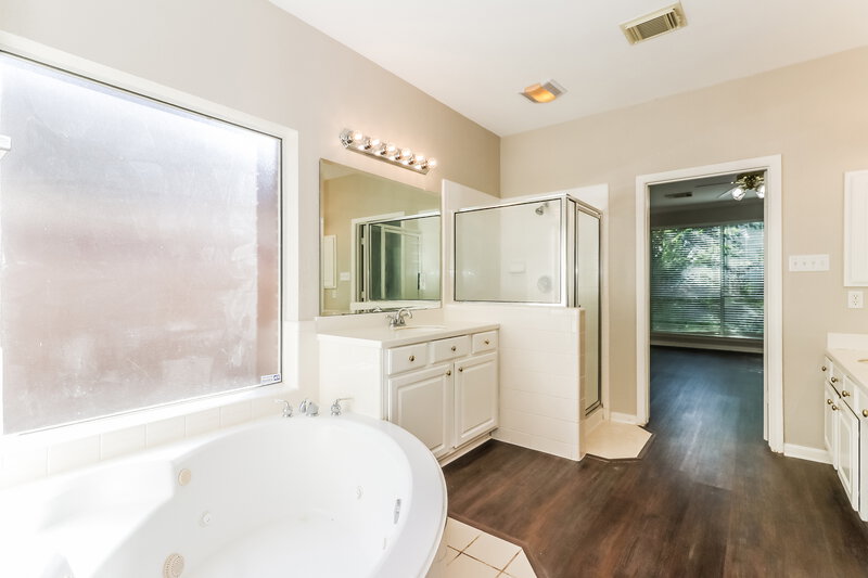 3,140/Mo, 2534 Bridge Hampton Way Sugar Land, TX 77479 Main Bathroom View