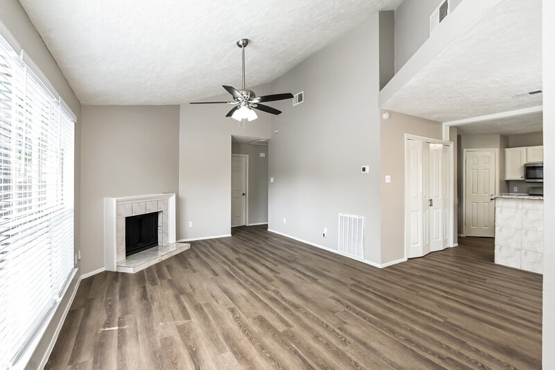 1,735/Mo, 17603 Northfalk Dr Houston, TX 77084 Living Room View
