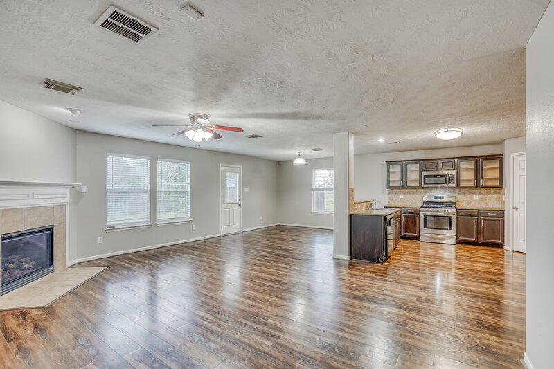 2,400/Mo, 419 Sunwood Glenn Ln Katy, TX 77494 Family Room View 2