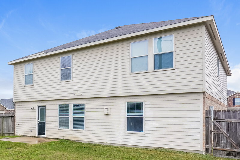 2,400/Mo, 419 Sunwood Glenn Ln Katy, TX 77494 Rear View