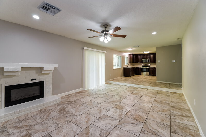 1,905/Mo, 12230 Villa Lea Ln Houston, TX 77071 Living Room View