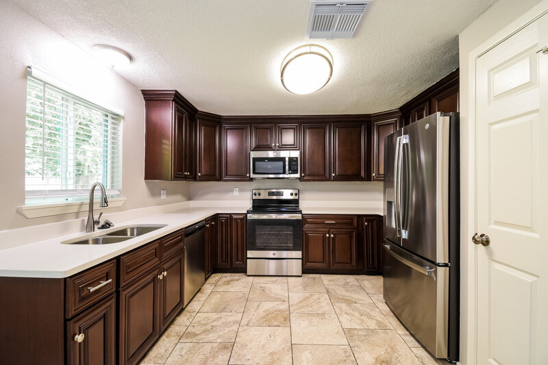 1,905/Mo, 12230 Villa Lea Ln Houston, TX 77071 Kitchen View