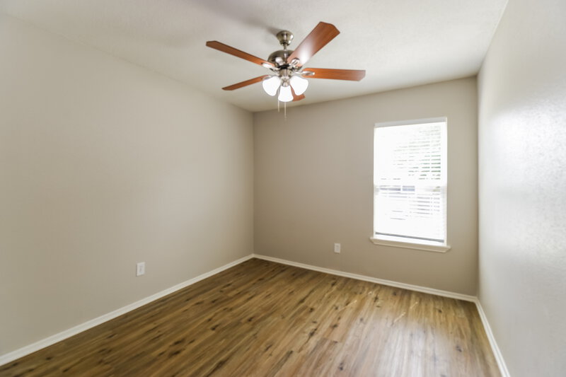 1,905/Mo, 12230 Villa Lea Ln Houston, TX 77071 Bedroom View