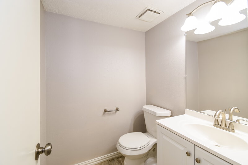 1,905/Mo, 12230 Villa Lea Ln Houston, TX 77071 Bathroom View 2