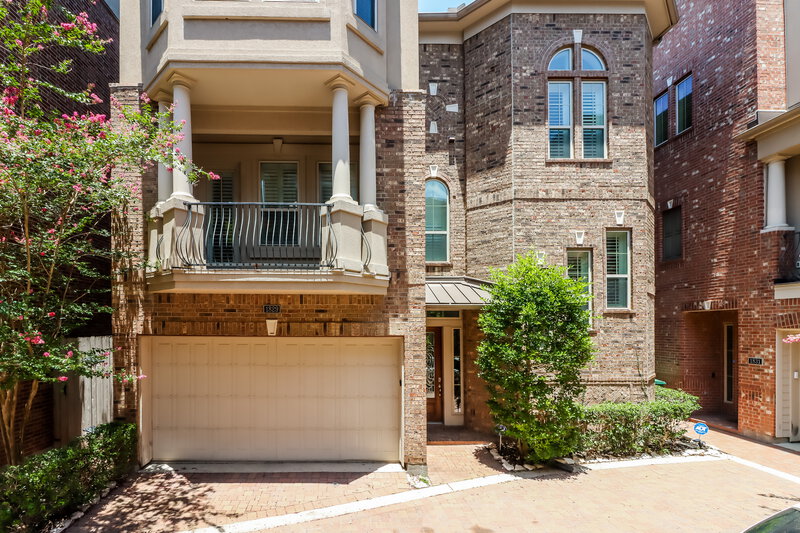 3,060/Mo, 1829 Oakdale St Houston, TX 77004 External View