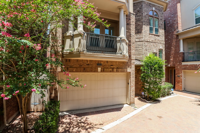 3,060/Mo, 1829 Oakdale St Houston, TX 77004 Misc View