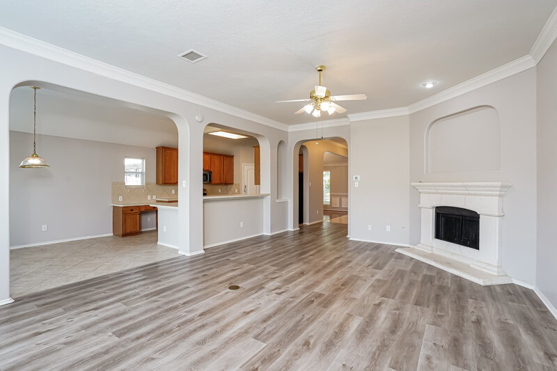 2,440/Mo, 24026 Hackberry Creek Dr Katy, TX 77494 Living Room View 2