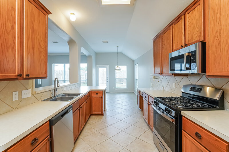2,440/Mo, 24026 Hackberry Creek Dr Katy, TX 77494 Kitchen View 2