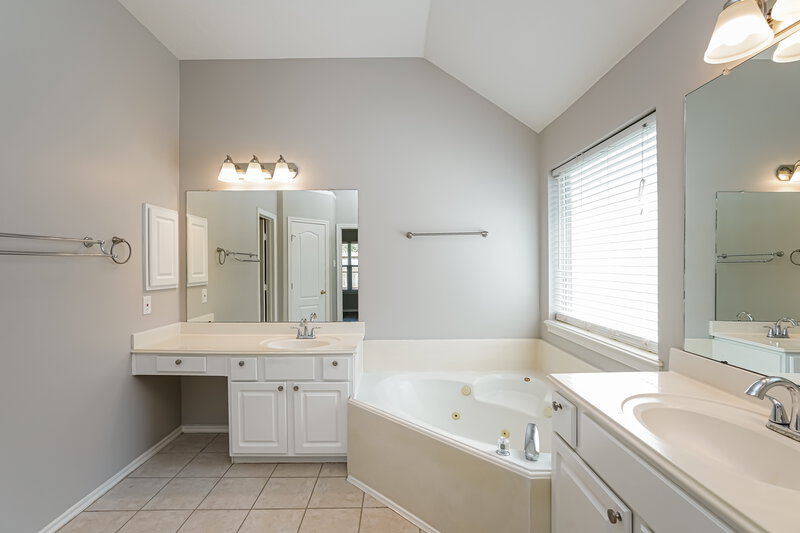 2,440/Mo, 24026 Hackberry Creek Dr Katy, TX 77494 Main Bedroom View 2