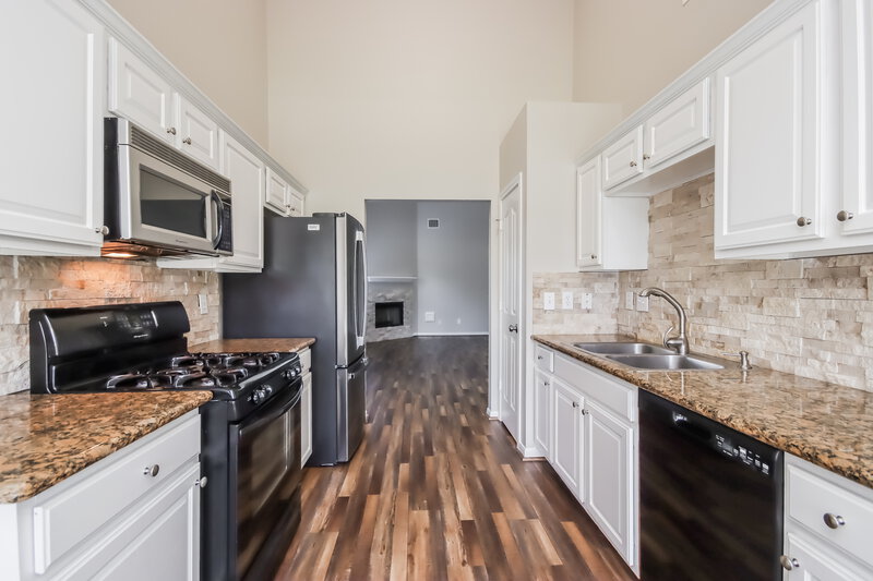 2,390/Mo, 26122 Cypresswood Dr Spring, TX 77373 Kitchen View 2