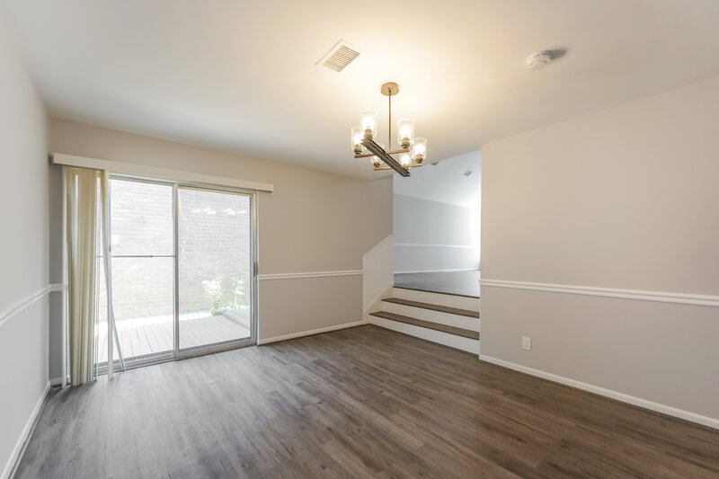 2,425/Mo, 1102 Forest Home Dr Houston, TX 77077 Dining Room View