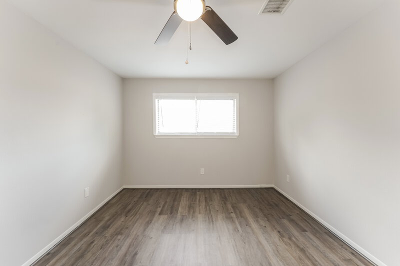 2,425/Mo, 1102 Forest Home Dr Houston, TX 77077 Bedroom View 2