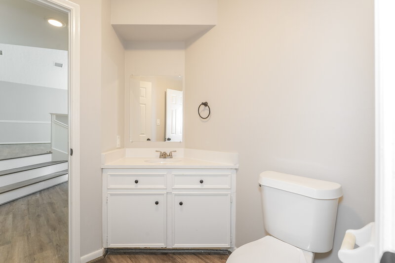 2,425/Mo, 1102 Forest Home Dr Houston, TX 77077 Bathroom View