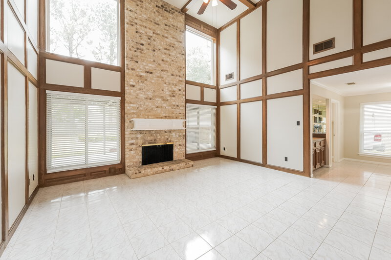 3,225/Mo, 15806 Knoll Lake Dr Houston, TX 77095 Family Room View 4