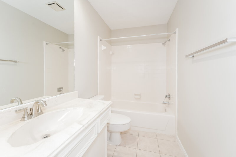 3,225/Mo, 15806 Knoll Lake Dr Houston, TX 77095 Bathroom View