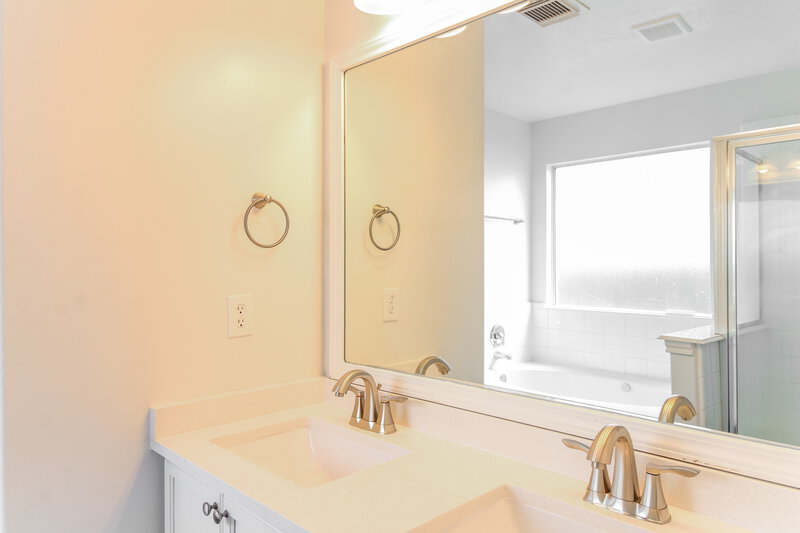 2,185/Mo, 6746 Carly Park Way Houston, TX 77084 Bathroom View