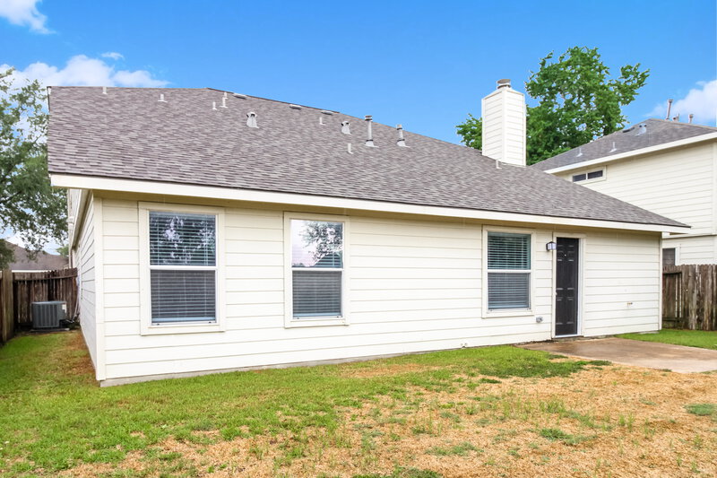 2,185/Mo, 6746 Carly Park Way Houston, TX 77084 Rear View
