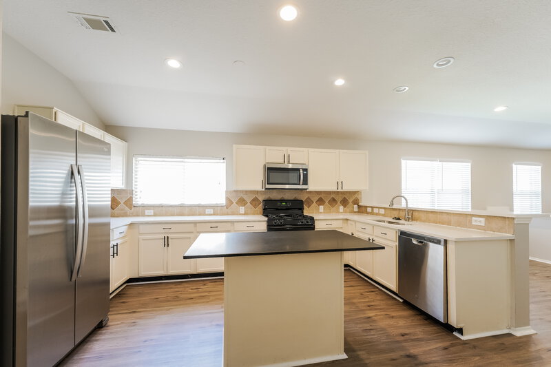 2,155/Mo, 19822 Juniper Berry Dr Richmond, TX 77407 Kitchen View 2