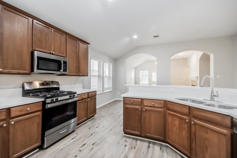 2,200/Mo, 1919 Treasure Mountain Dr Spring, TX 77388 Kitchen View 2