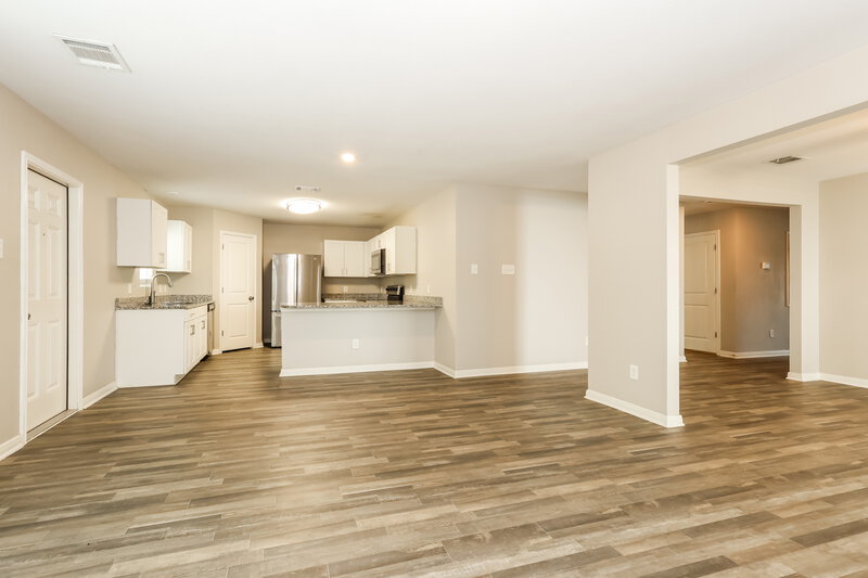 1,470/Mo, 15653 Del Norte Dr Conroe, TX 77306 Living Room View 2