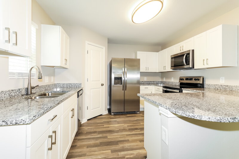 1,810/Mo, 15653 Del Norte Dr # A1 Conroe, TX 77306 Kitchen View