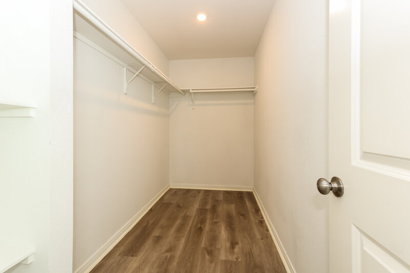 1,470/Mo, 15653 Del Norte Dr Conroe, TX 77306 Walk In Closet View