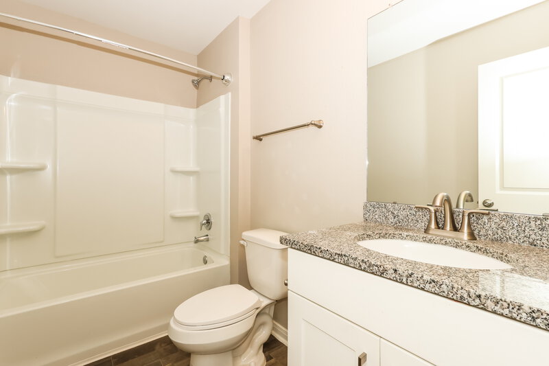 1,470/Mo, 15653 Del Norte Dr Conroe, TX 77306 Bathroom View