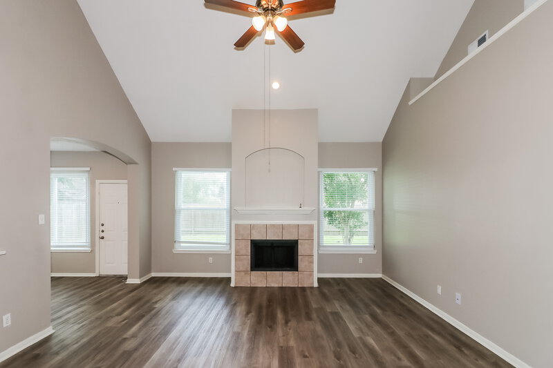 2,705/Mo, 1811 Haversham Ct Fresno, TX 77545 Living Room View