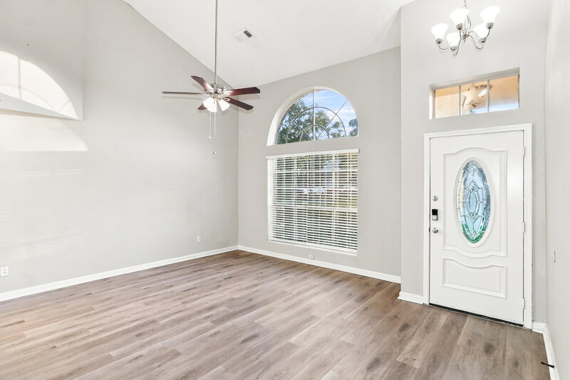 2,480/Mo, 5218 Prairie Creek Dr Houston, TX 77084 Living Room View