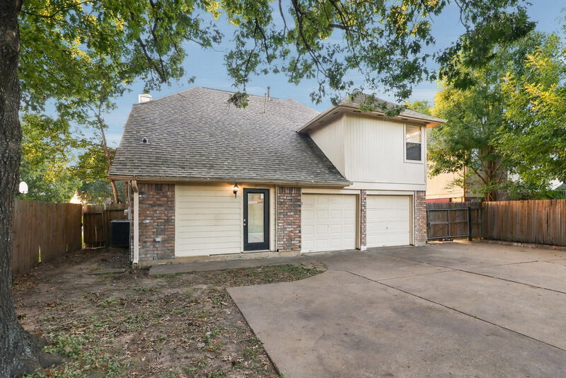 2,480/Mo, 5218 Prairie Creek Dr Houston, TX 77084 Rear View