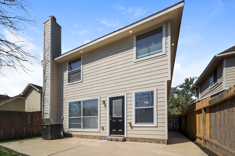 2,090/Mo, 3619 Windmill Village Dr Houston, TX 77082 Rear View