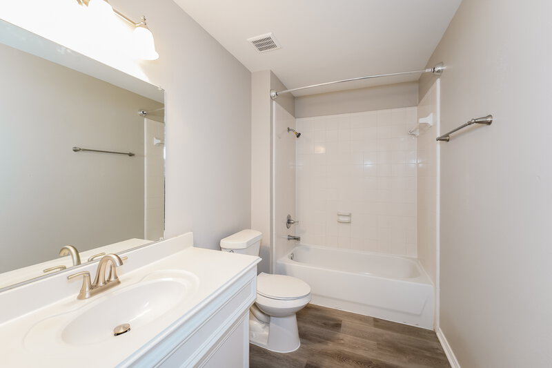 2,510/Mo, 4931 Cotton Lake Ct Richmond, TX 77407 Bathroom View
