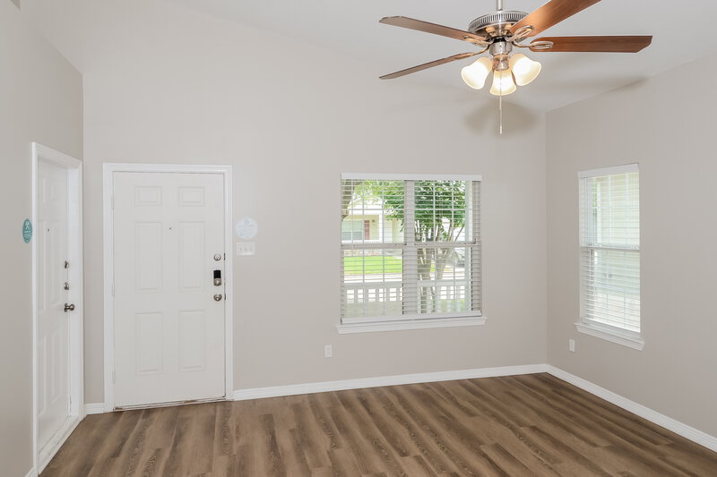 1,795/Mo, 10018 Date Meadow Ln Tomball, TX 77375 Living Room View