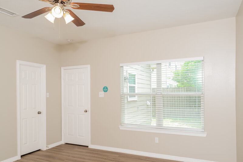 1,795/Mo, 10018 Date Meadow Ln Tomball, TX 77375 Living Room View 2