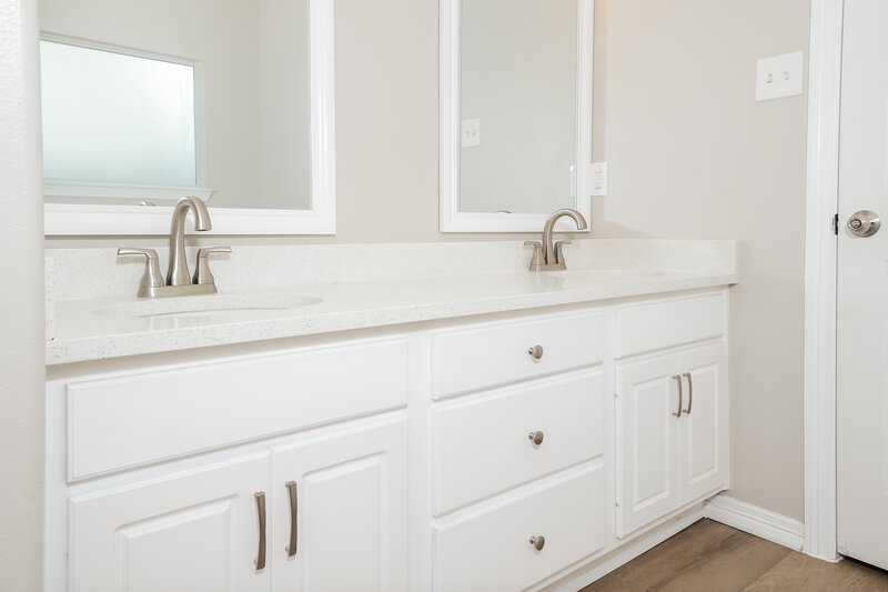 1,795/Mo, 10018 Date Meadow Ln Tomball, TX 77375 Main Bathroom View 3