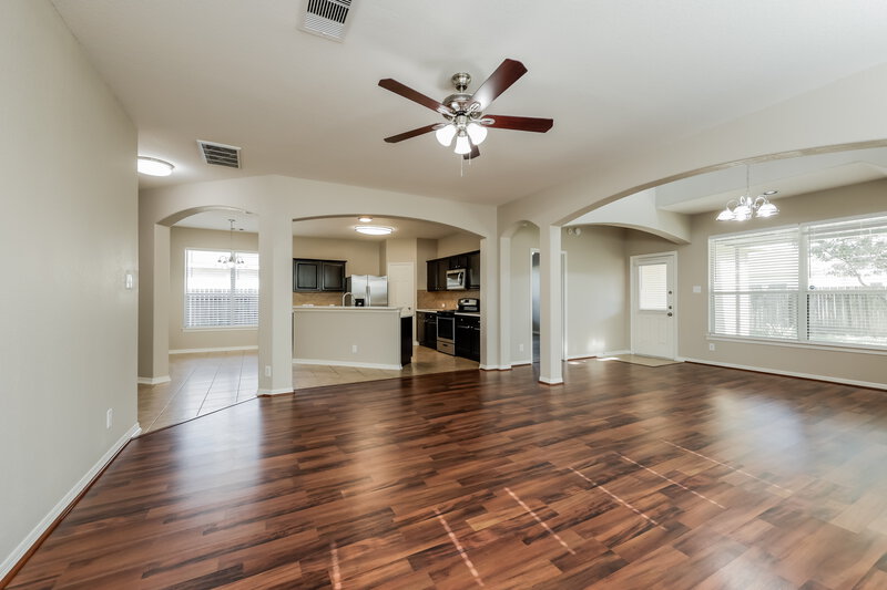 2,065/Mo, 214 Crosby Village Dr Crosby, TX 77532 Dining Room View