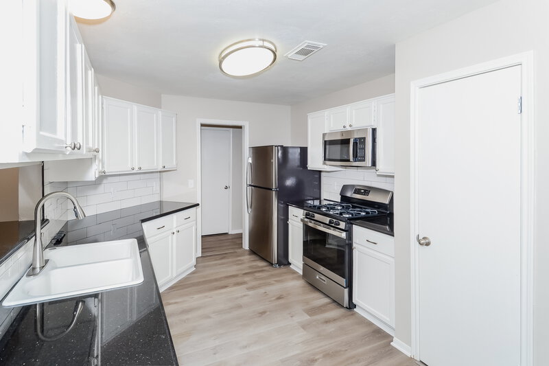 2,460/Mo, 24123 Ayscough Ln Katy, TX 77493 Kitchen View