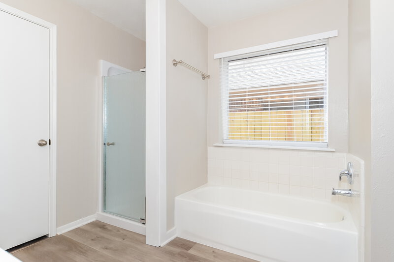2,460/Mo, 24123 Ayscough Ln Katy, TX 77493 Bathroom View 2