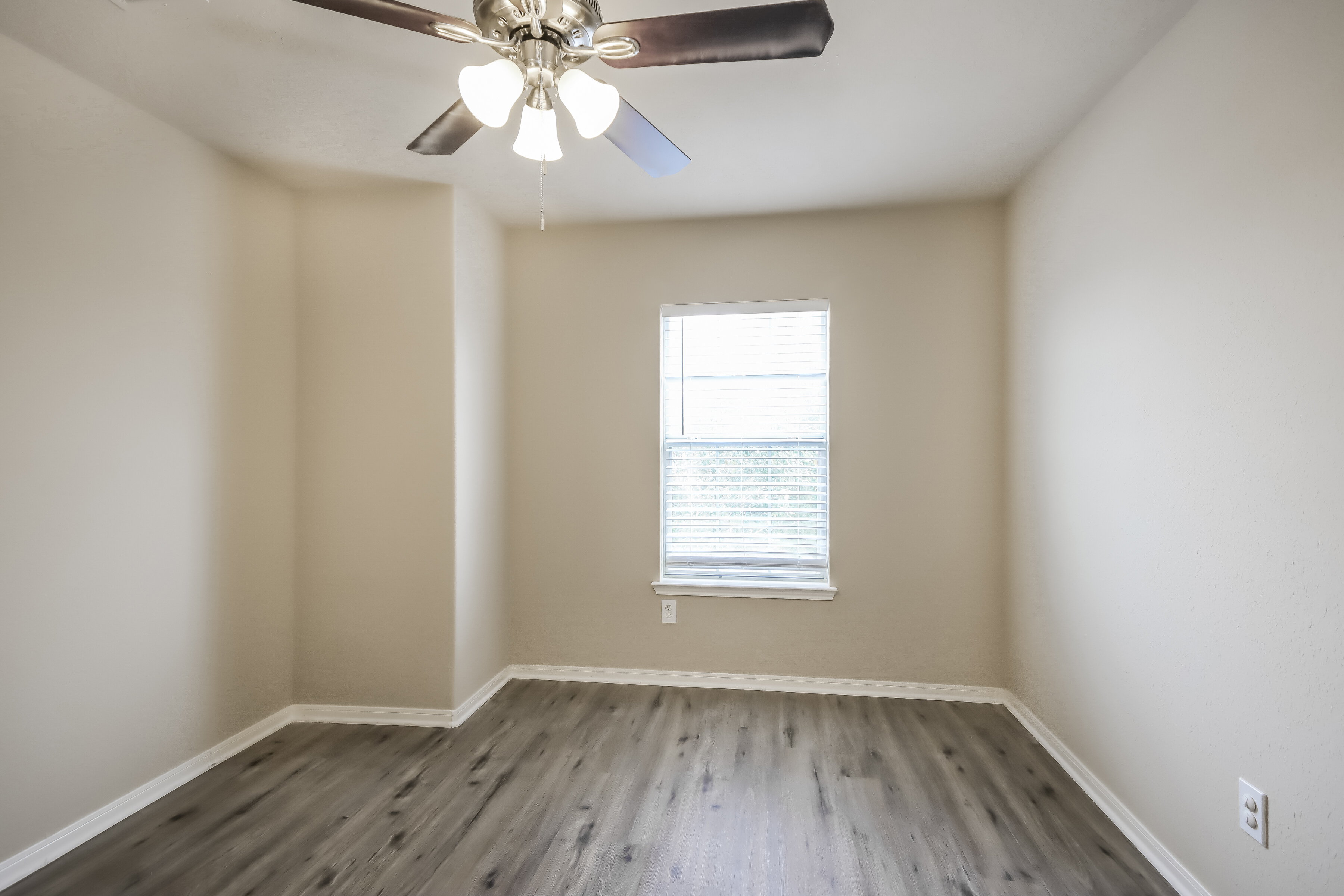 2,335/Mo, 207 Annatto Ln Crosby, TX 77532 Misc View 12