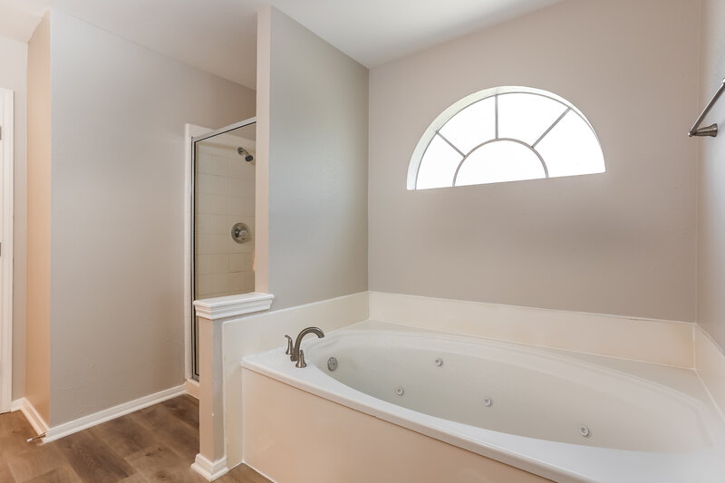 3,070/Mo, 3550 Aldridge Dr Missouri City, TX 77459 Main Bathroom View