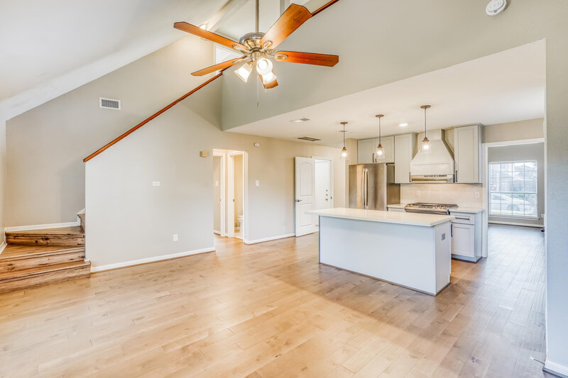 2,225/Mo, 4118 Presidents Dr S Houston, TX 77047 Living Room View 2
