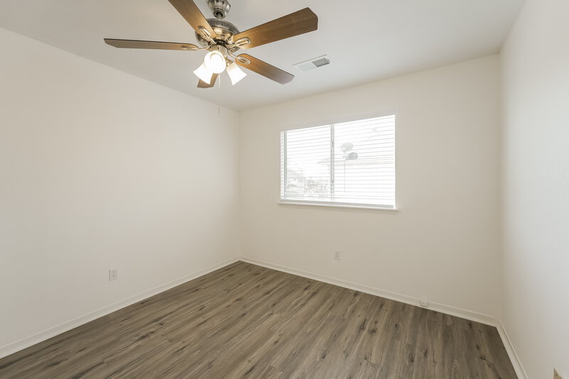 2,240/Mo, 4118 Presidents Dr S Houston, TX 77047 Bedroom View 3