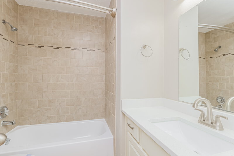 1,890/Mo, 23219 Kimberly Glen Ln Spring, TX 77373 Main Bathroom View 2