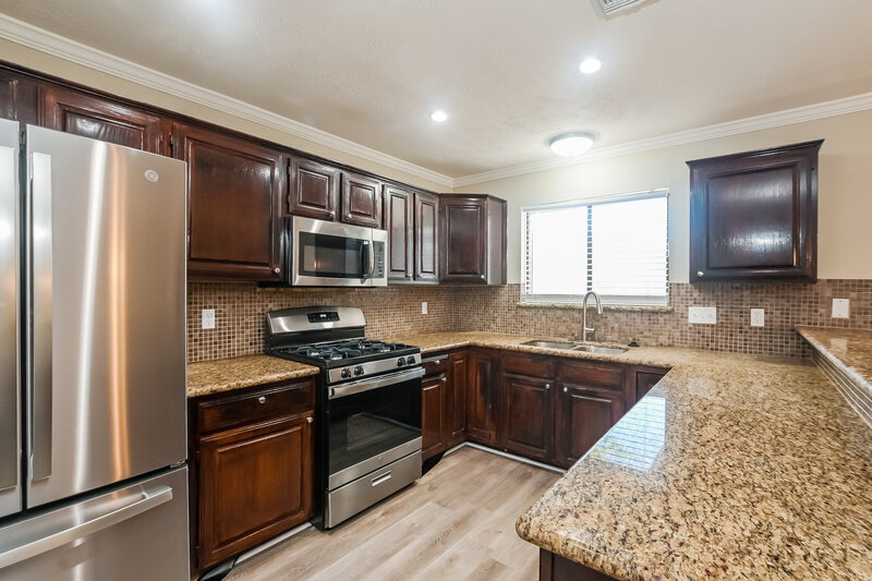 3,290/Mo, 14118 Double Pine Dr Houston, TX 77015 Kitchen View