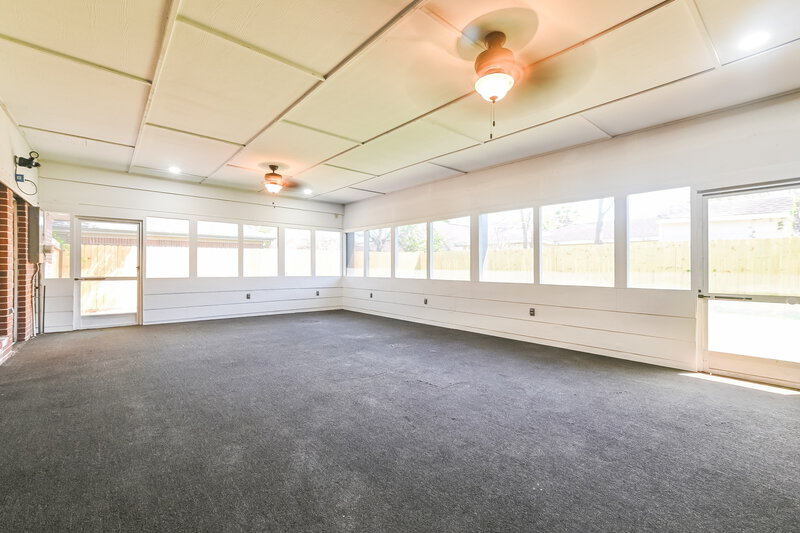 3,290/Mo, 14118 Double Pine Dr Houston, TX 77015 Sun Room View