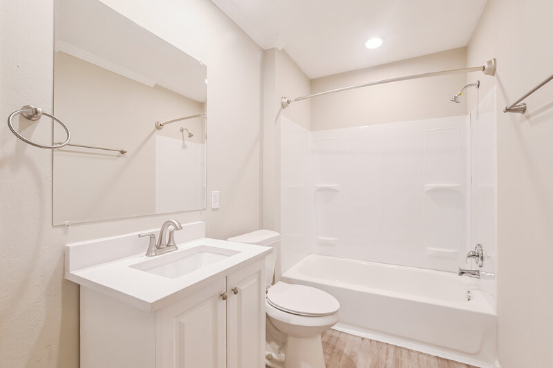 3,290/Mo, 14118 Double Pine Dr Houston, TX 77015 Bathroom View 2