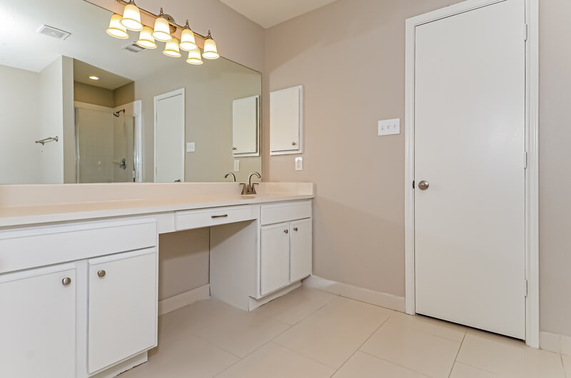 1,915/Mo, 3142 Clipper Winds Way Houston, TX 77084 Main Bathroom View